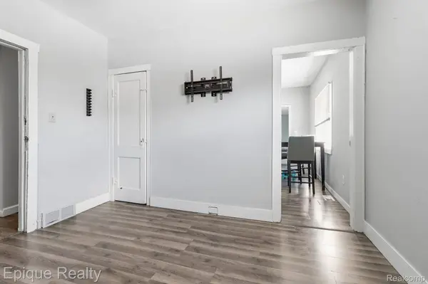 48 Augusta AVE, Pontiac, MI 48341