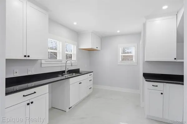 852 Melrose ST, Pontiac, MI 48340