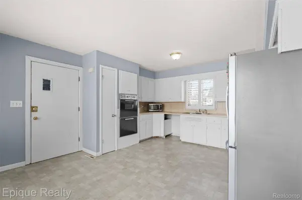 579 Lebaron AVE, Pontiac, MI 48340