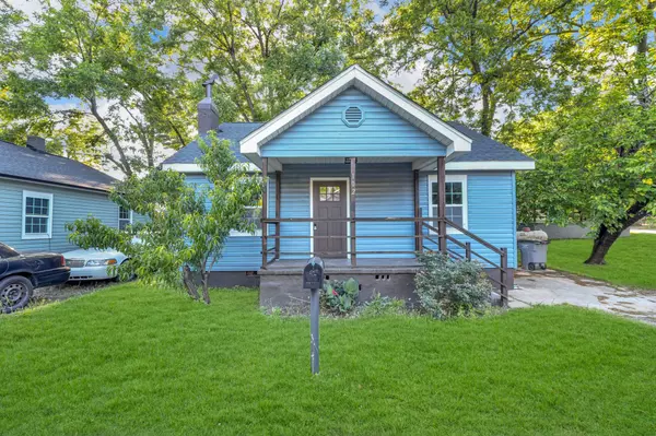 1-web-or-mls-102 McDade St Greenville 1