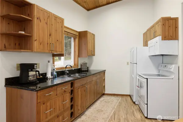 181 Redwood LN, Ronald, WA 98940