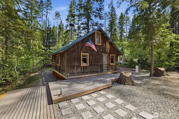 881 Lake Cabins RD, Ronald, WA 98940