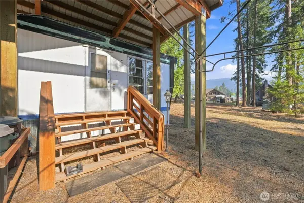 570 W Pacific AVE, Ronald, WA 98940