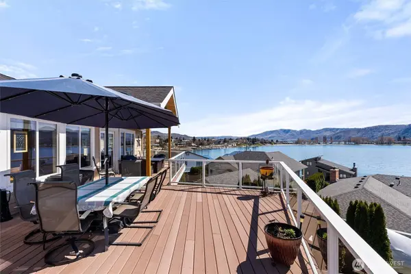563 Topaz PL, Manson, WA 98831