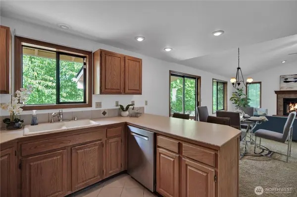 14006 SE 158th ST, Renton, WA 98058