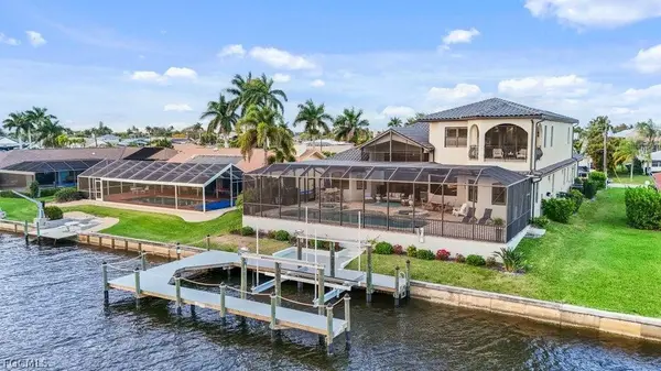 1950 SE 36th ST, Cape Coral, FL 33904