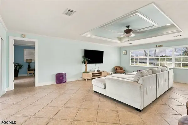 5305 Malaluka CT, Cape Coral, FL 33904