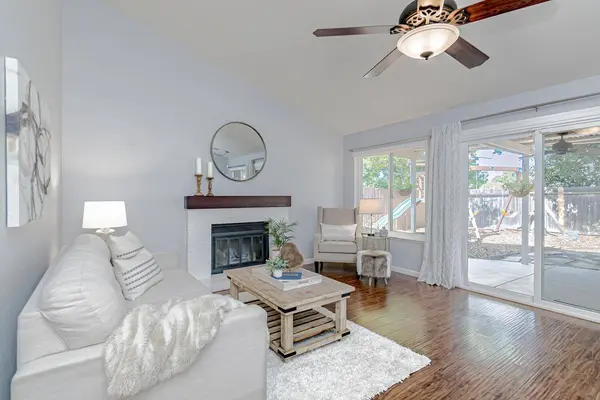 136 Rambling DR, Folsom, CA 95630