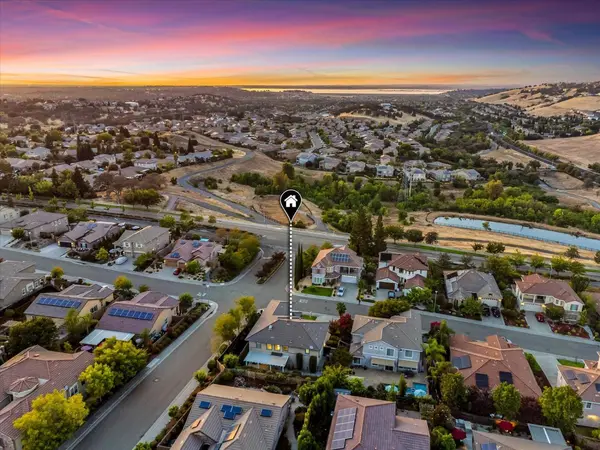 2133 Fenceline DR, Folsom, CA 95630