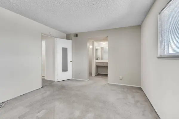 4030 Knoll Top CT, Carmichael, CA 95608