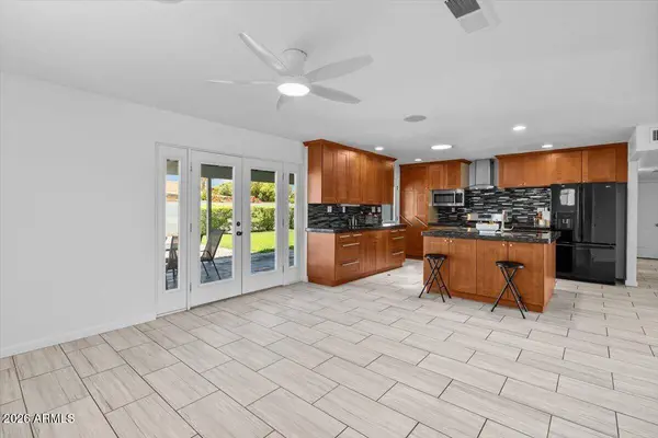 26 W ERIE Drive, Tempe, AZ 85282
