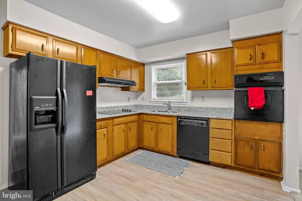 9112 OLD BURTON CIR, Upper Marlboro, MD 20772