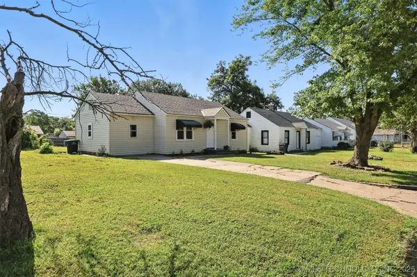 1548 S Oak AVE, Bartlesville, OK 74003