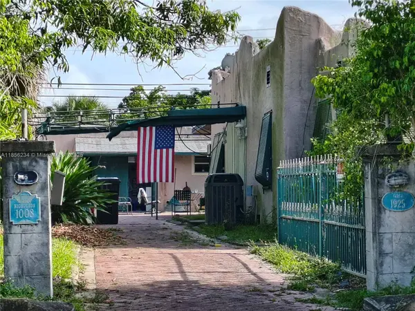 West Palm Beach, FL 33401