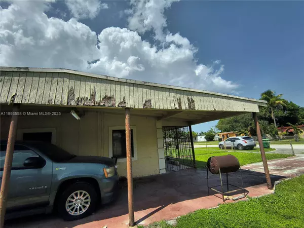 16300 NW 19th Ave, Miami Gardens, FL 33054