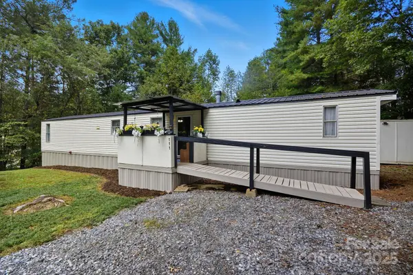 111 Brookwood LN, Taylorsville, NC 28681