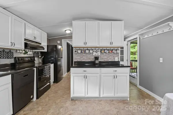 111 Brookwood LN, Taylorsville, NC 28681