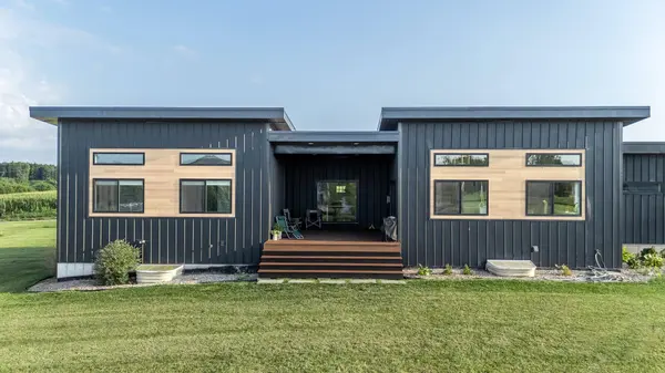 11722 Parmalee Road, Middleville, MI 49333