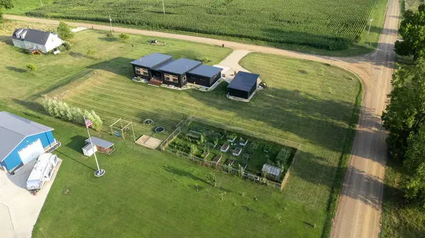 11722 Parmalee Road, Middleville, MI 49333