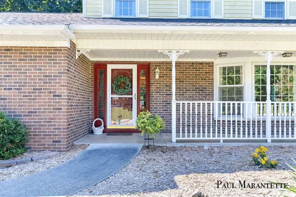 816 Geneva Drive, Wayland, MI 49348