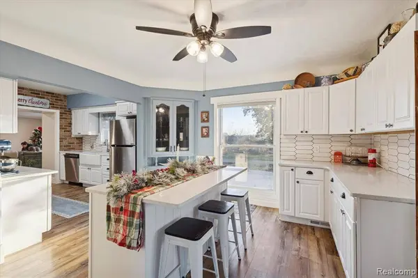 2037 128th Avenue, Hopkins, MI 49328