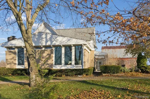 2037 128th Avenue, Hopkins, MI 49328