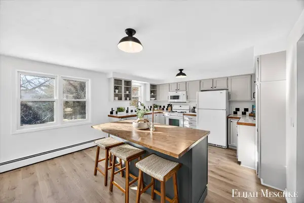 11401 Davis Road, Middleville, MI 49333