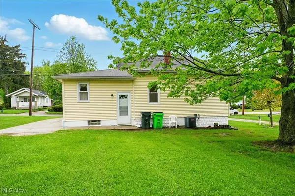 165 Talbot DR, Bedford, OH 44146