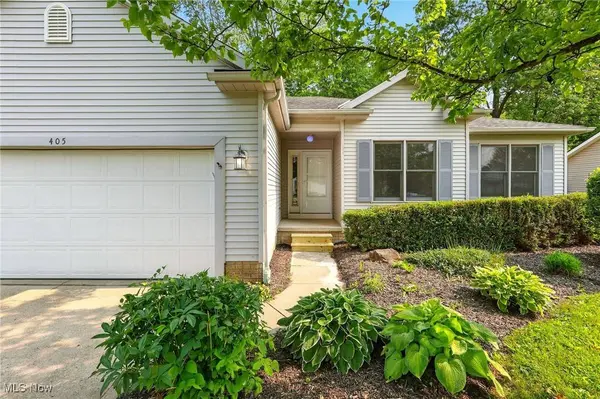 405 Haines ST, Elyria, OH 44035