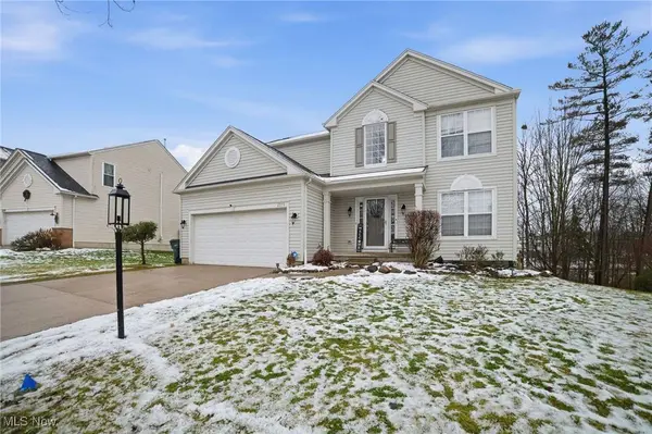 2279 Becket CIR, Stow, OH 44224