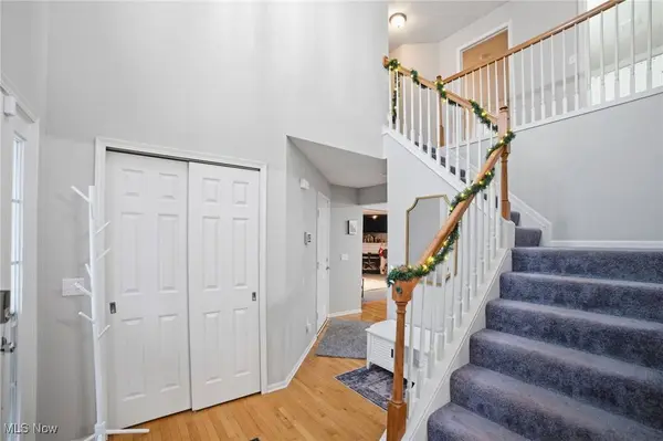 2279 Becket CIR, Stow, OH 44224