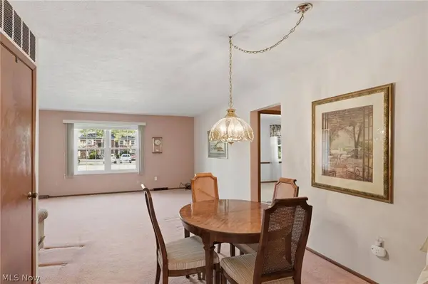 2705 Pease DR, Rocky River, OH 44116