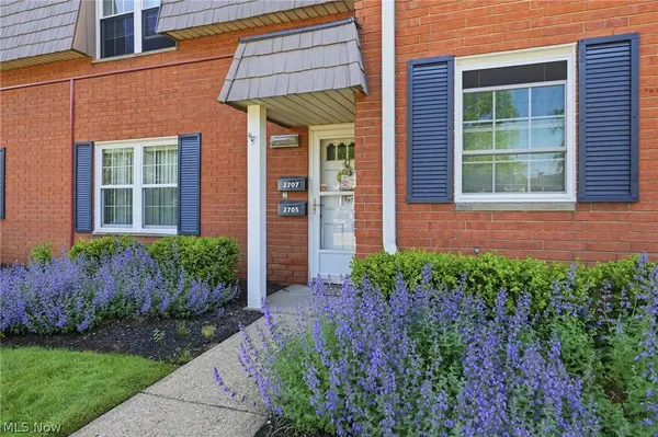 2705 Pease DR, Rocky River, OH 44116