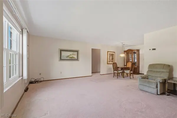 2705 Pease DR, Rocky River, OH 44116