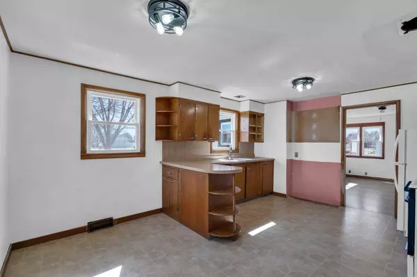 513 W Court ST, New Hampton, IA 50659