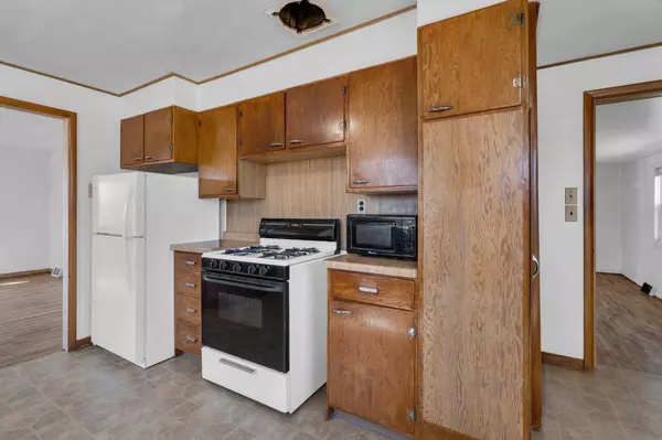 513 W Court ST, New Hampton, IA 50659