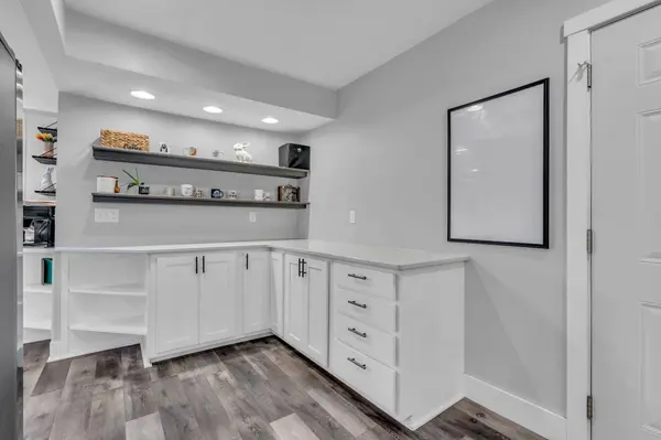 160 S Hamilton AVE, Fredericksburg, IA 50630