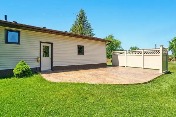 2082 W 170th ST, New Hampton, IA 50659