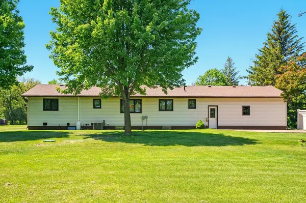 2082 W 170th ST, New Hampton, IA 50659