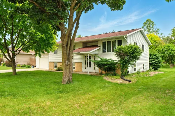 624 W ST, Plainfield, IA 50666