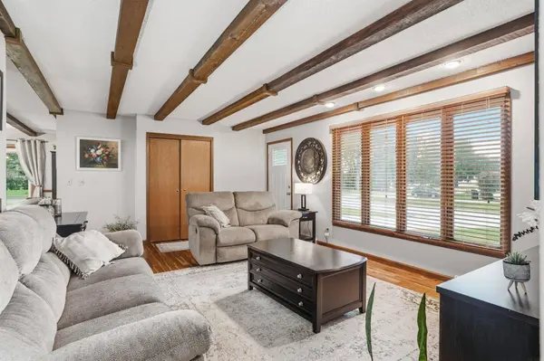 212 S SHEAKLEY AVE, New Hampton, IA 50659