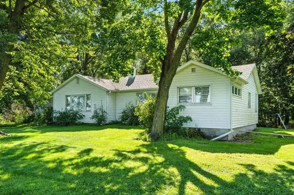 1921 235th ST, New Hampton, IA 50659