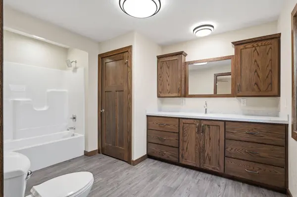 103 E Logan ST, New Hampton, IA 50659