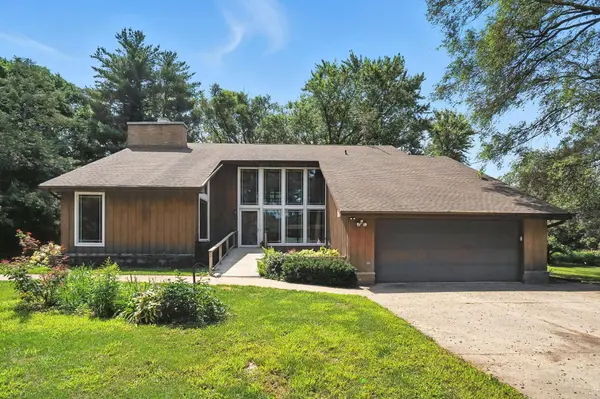 2488 239th ST, New Hampton, IA 50659