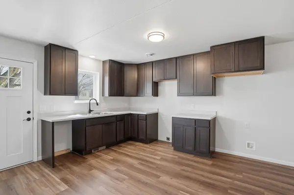 341 S Chestnut AVE, New Hampton, IA 50659