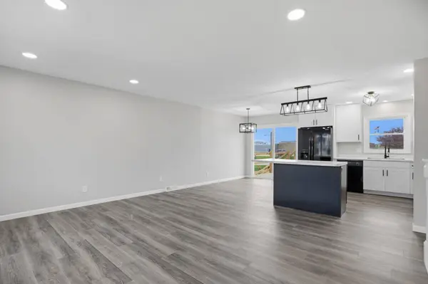 1 S Western AVE, New Hampton, IA 50659