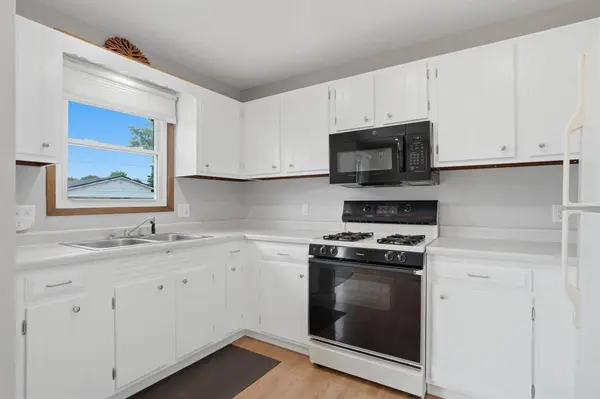 803 Sunset ST, New Hampton, IA 50659