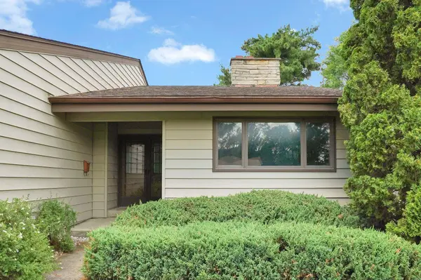 409 S 5th AVE, New Hampton, IA 50659