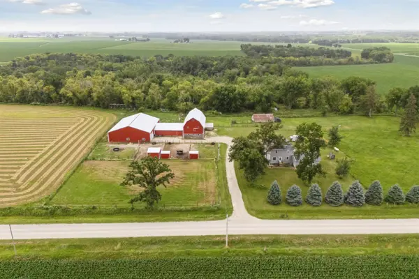 2682 110th ST, Fredericksburg, IA 50630