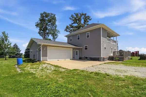 2682 110th ST, Fredericksburg, IA 50630